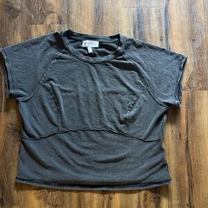 Jessica Simpson Charcoal Short Sleeve Top